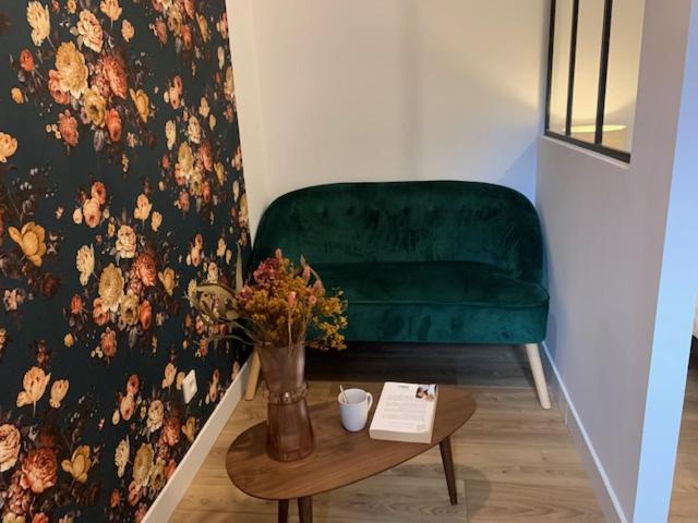 Le Rosegarden Studio Au Pied De La Gare De Рен Екстериор снимка